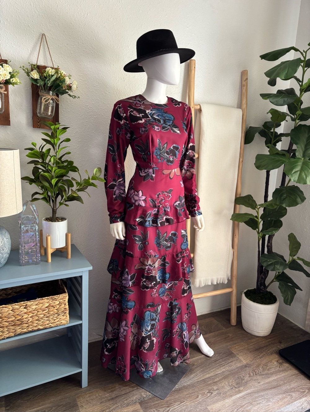 Floral Long-Sleeve Burgundy Maxi Dress - Picture 6 of 6